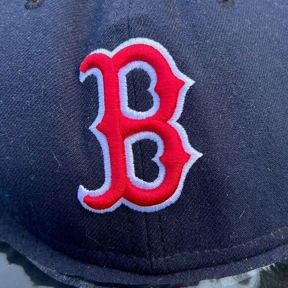 New Era Men's Blue Boston Red Sox Quick Alternate 59Fifty Fitted Cap Hat - Picture 9 of 9